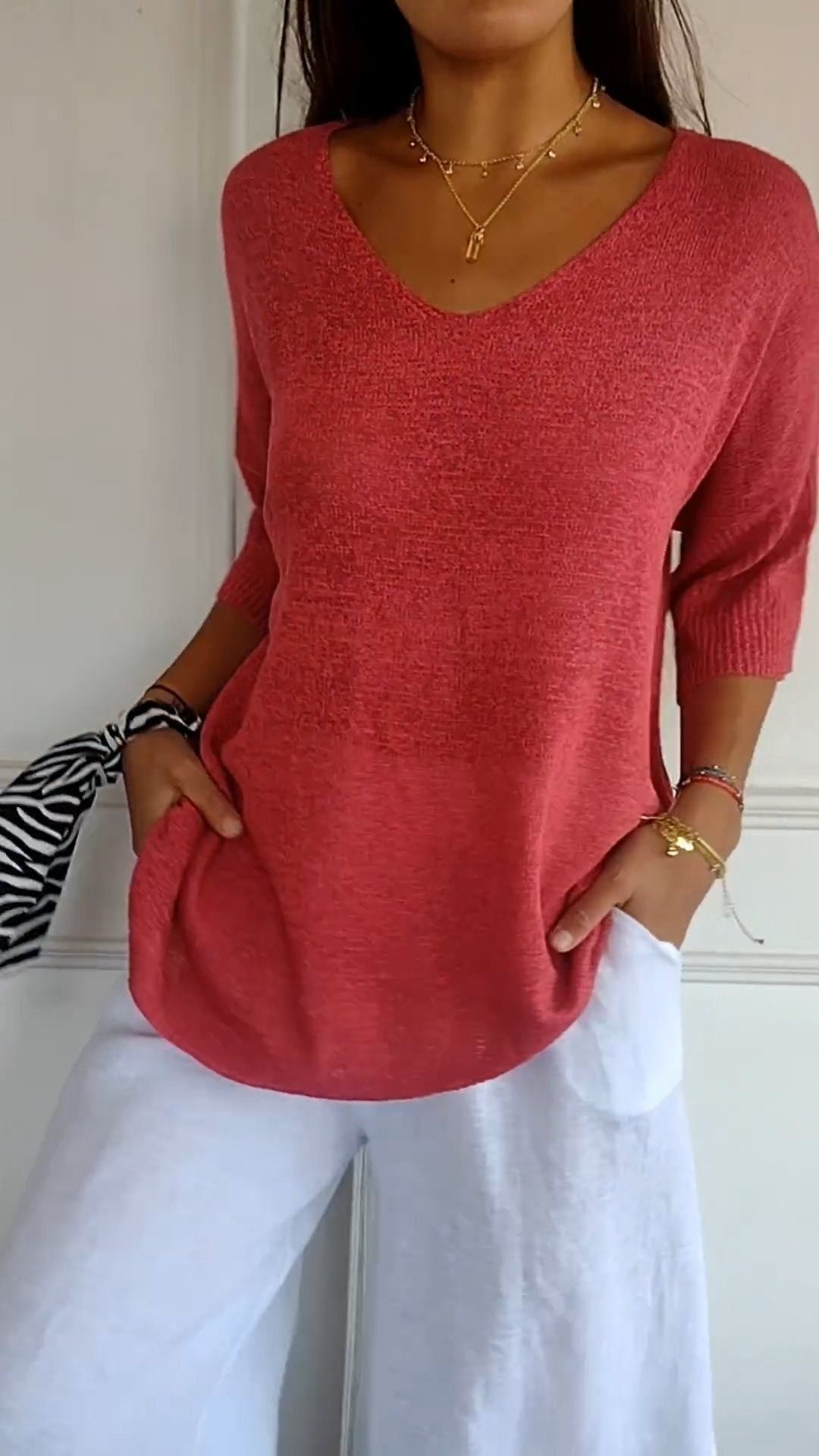 Slimming V-neck solid color knit top for women