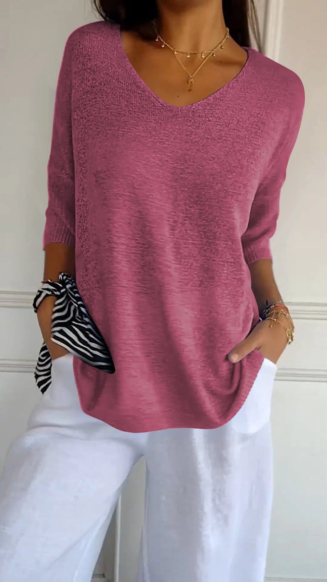 Slimming V-neck solid color knit top for women