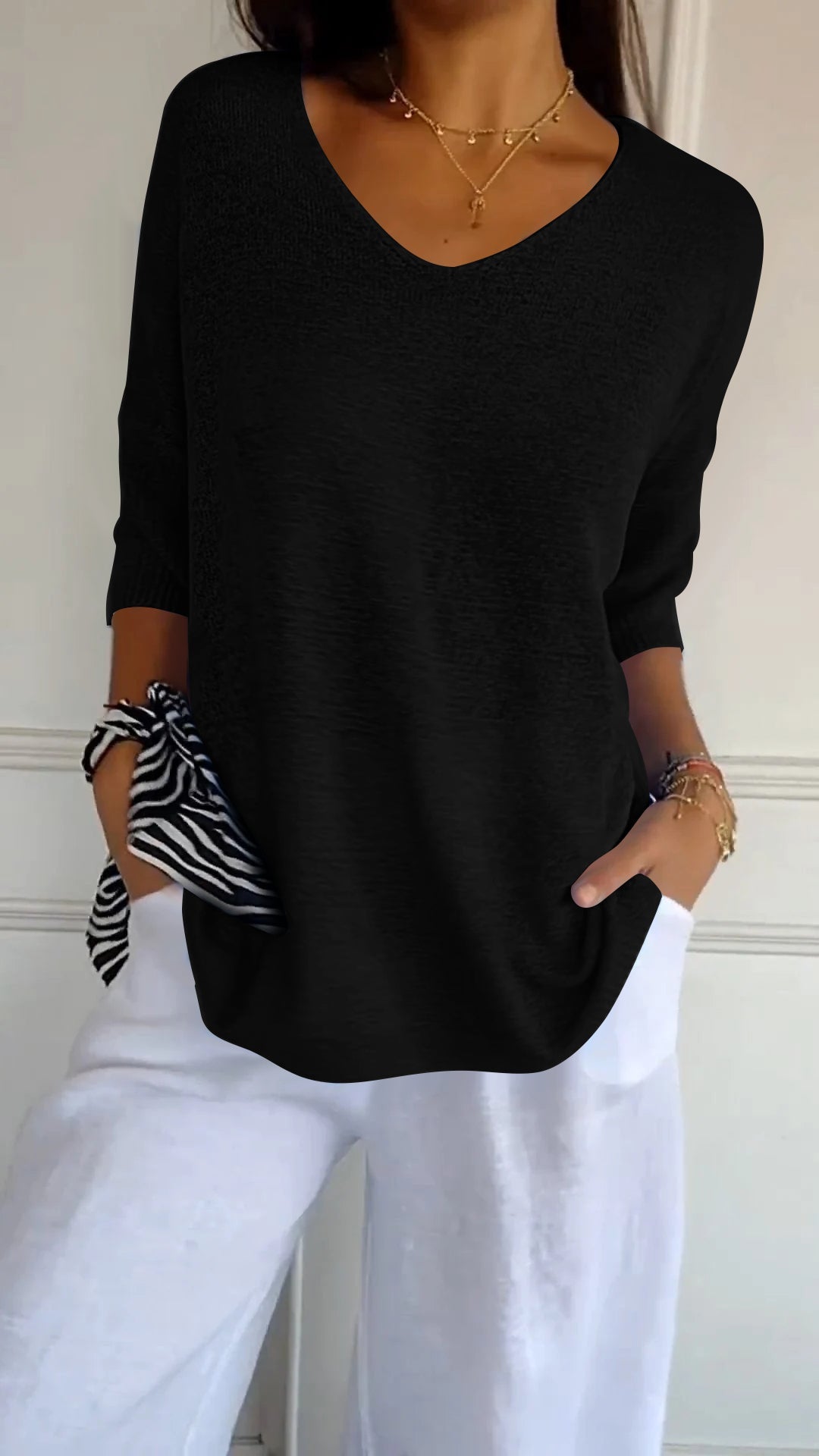 Slimming V-neck solid color knit top for women